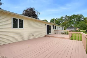 1535 S Plainview Dr, Akron, OH 44321 - Photo 9