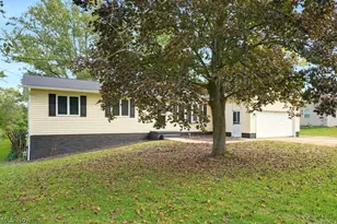 1535 S Plainview Dr, Akron, OH 44321 - Photo 3