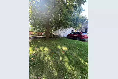 805 S Freedom Avenue, Alliance, OH 44601 - Photo 9