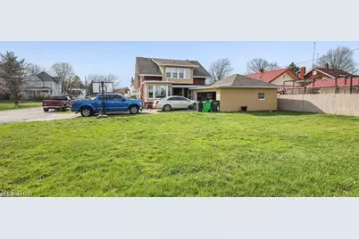 2144 Ridgewood Avenue, Alliance, OH 44601 - Photo 3