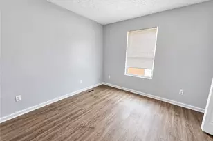 642 E Buchtel Ave, Akron, OH 44304 - Photo 13