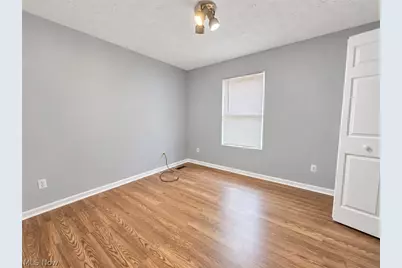 642 E Buchtel Avenue, Akron, OH 44304 - Photo 15