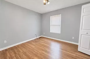 642 E Buchtel Ave, Akron, OH 44304 - Photo 15