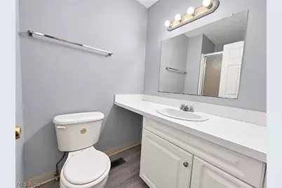 642 E Buchtel Avenue, Akron, OH 44304 - Photo 17