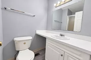 642 E Buchtel Ave, Akron, OH 44304 - Photo 17