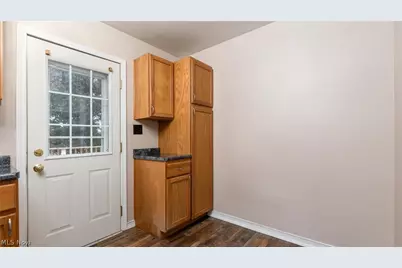 409 Smithfield Avenue, Zanesville, OH 43701 - Photo 11