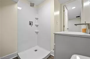 617 Moreley Ave, Akron, OH 44320 - Photo 27