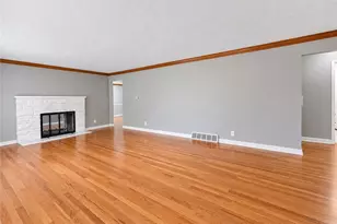 2961 Chamberlain Rd, Akron, OH 44333 - Photo 3