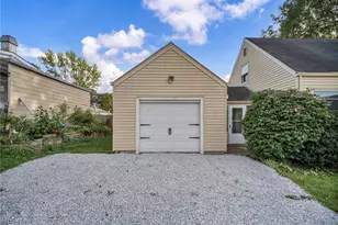 824 E Waterloo Rd, Akron, OH 44306 - Photo 3