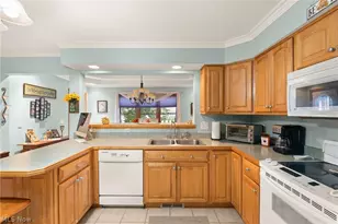 685 Guilford Rd, Vermilion, OH 44089 - Photo 7