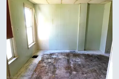 543 W 40th Street, Ashtabula, OH 44004 - Photo 9