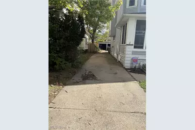 2161 W 101st Street, Loveland, OH 44102 - Photo 9