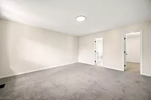 1072 Valley Creek Dr, Eastlake, OH 44095 - Photo 15