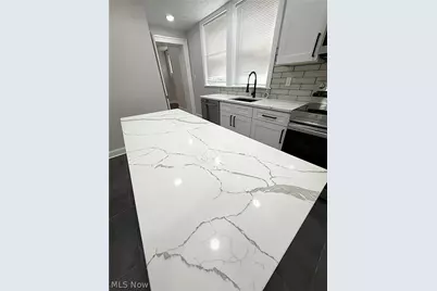 19625 Chagrin Boulevard, Huber Heights, OH 44122 - Photo 7