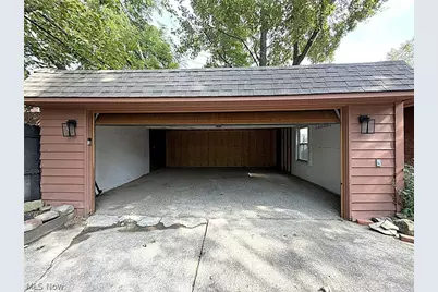 19625 Chagrin Boulevard, Huber Heights, OH 44122 - Photo 45