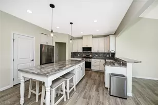 10359 Fox Hollow Cir, Twinsburg, OH 44087 - Photo 7