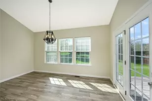 10359 Fox Hollow Cir, Twinsburg, OH 44087 - Photo 5