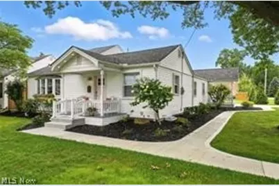 2001 Brownlee Avenue, Youngstown, OH 44514 - Photo 1