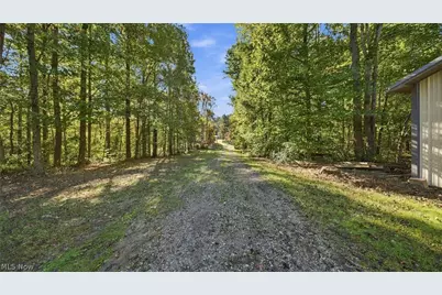 1249 Twin Bridge Road, Little Hocking, OH 45742 - Photo 17