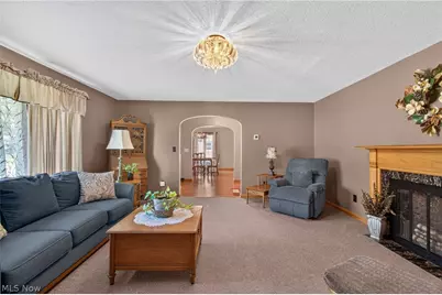 2007 Colonial Parkway NE, Massillon, OH 44646 - Photo 5