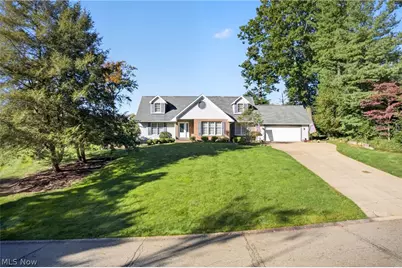 2935 Cherrywood Circle NW, Massillon, OH 44646 - Photo 3