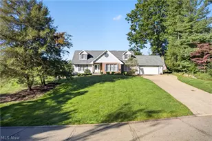 2935 Cherrywood Cir NW, Massillon, OH 44646 - Photo 3