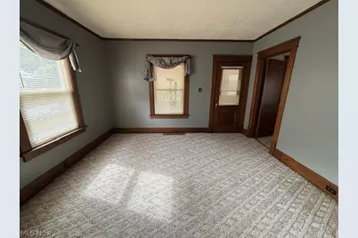 1131 Murray Avenue, Akron, OH 44310 - Photo 7