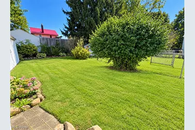 1131 Murray Avenue, Akron, OH 44310 - Photo 3