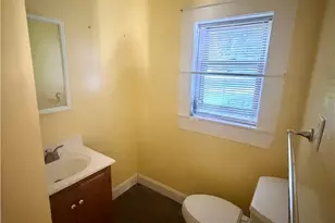 372 E Jefferson St, Jefferson, OH 44047 - Photo 7