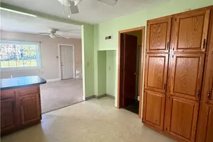372 E Jefferson St, Jefferson, OH 44047 - Photo 5