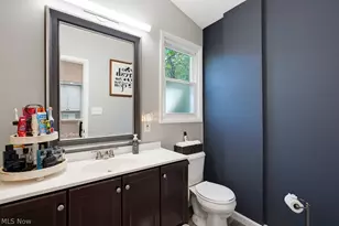 425 Barwell St, Akron, OH 44303 - Photo 9