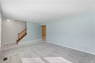 75 Dover Pl Ln, Northfield Center, OH 44067 - Photo 7