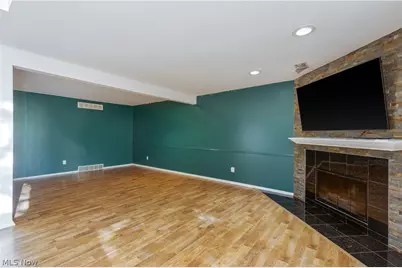782 Hampton Ridge Drive, Akron, OH 44313 - Photo 9