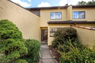 782 Hampton Ridge Dr, Akron, OH 44313 - Photo 3