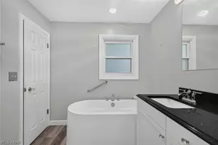 11021 William Penn Ave NE, Hartville, OH 44632 - Photo 17