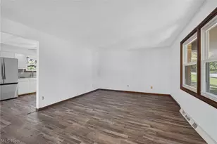 11021 William Penn Ave NE, Hartville, OH 44632 - Photo 7