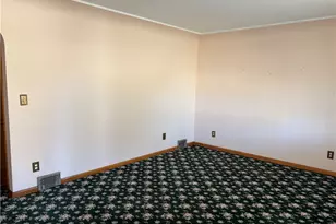 347 Porter Ave, Campbell, OH 44405 - Photo 5