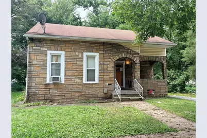 572 East Avenue, Akron, OH 44320 - Photo 1