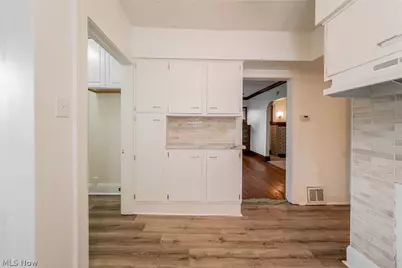 18107 East Park Drive, Loveland, OH 44119 - Photo 13
