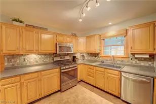 9831 Aldridge Dr, Columbia Station, OH 44028 - Photo 13
