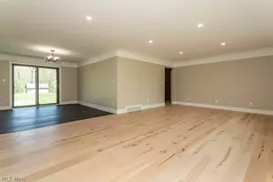 8839 Billings Rd, Kirtland, OH 44094 - Photo 11