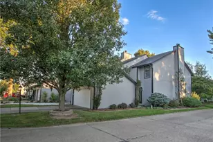 1418 Easthill Square NE, Canton, OH 44714 - Photo 3