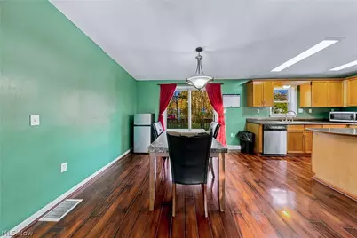 605 Oriole, Roaming Shores, OH 44084 - Photo 9