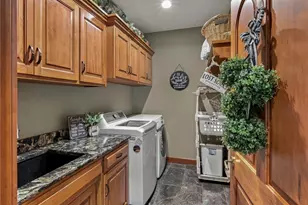 411 Donahey Ave NE, New Philadelphia, OH 44663 - Photo 13