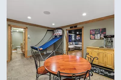 411 Donahey Avenue NE, New Philadelphia, OH 44663 - Photo 35