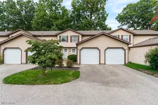 3913 Lake Run Blvd, Stow, OH 44224 - Photo 1