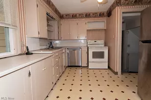 759 Golfview Ave, Youngstown, OH 44512 - Photo 9
