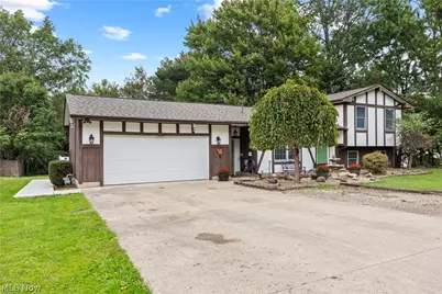 749 Glantz Drive, Lorain, OH 44055 - Photo 1