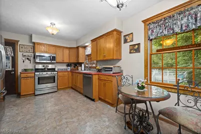 749 Glantz Drive, Lorain, OH 44055 - Photo 5