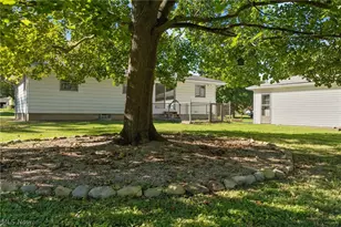5675 Myers Rd, New Franklin, OH 44319 - Photo 3